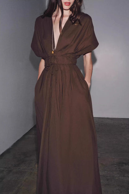 RIPP-MIDI-KLEID mit Langen Ärmeln